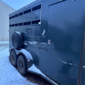 2020 titan 3 horse slant load trailer with walk in tack/dressing room